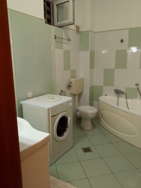 Dacia, Eminescu, Mosilor, vila central, apartament spatios in vila noua